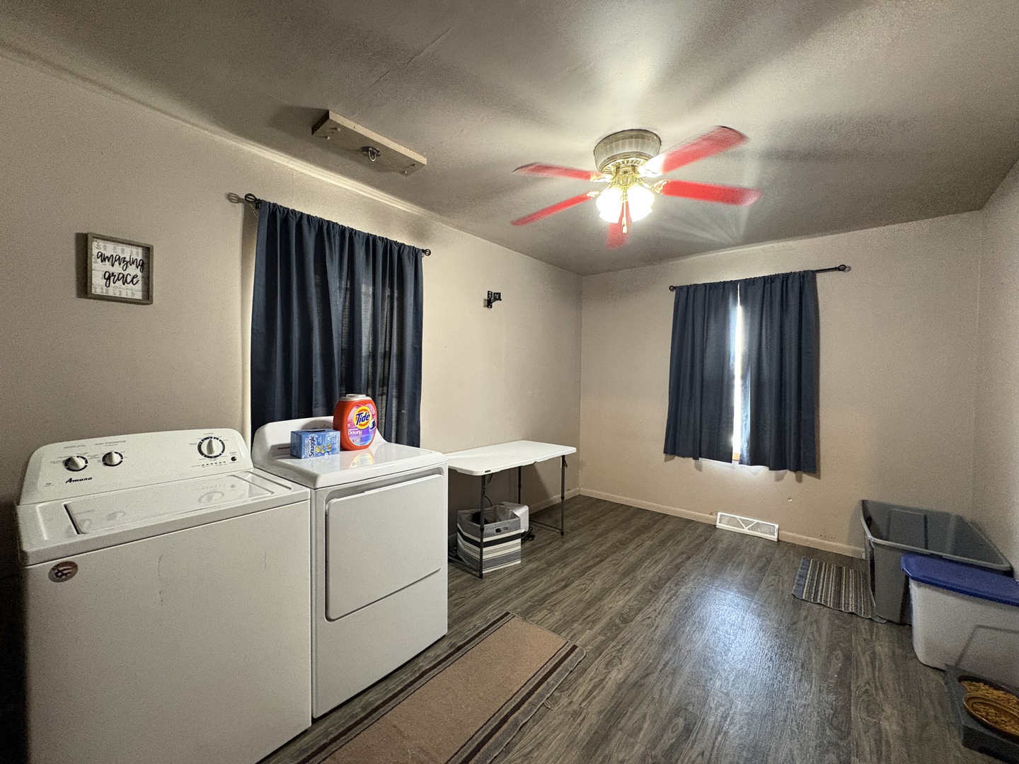 913 Canal Street Ottawa, IL 61350 - Photo 22 of 30 a view of washer and dryer