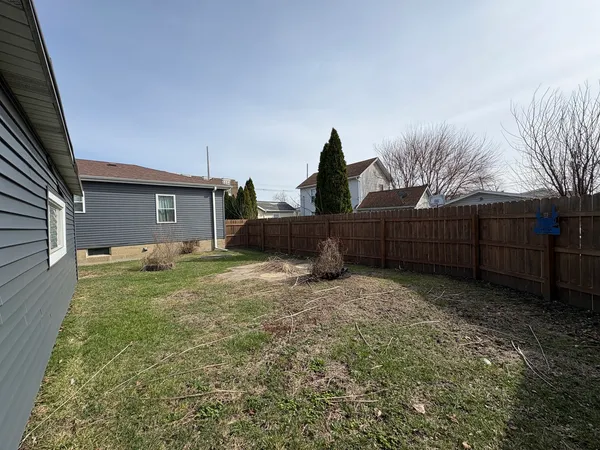 $205,000 | 913 Canal Street, Ottawa, IL 61350