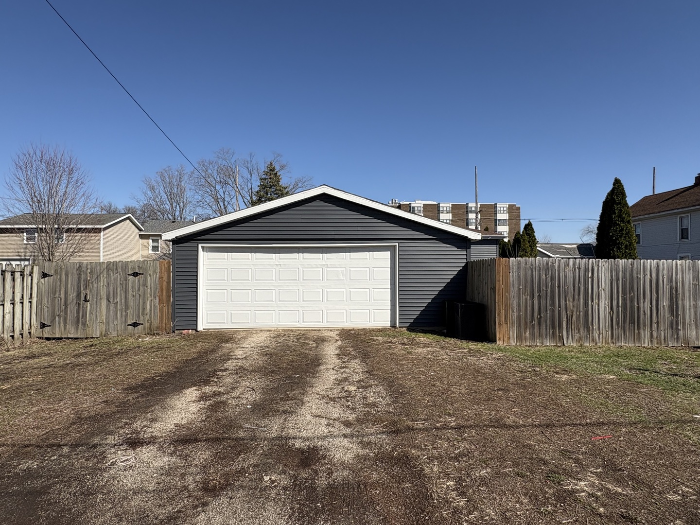 913 Canal Street Ottawa, IL 61350 - Photo 29 of 30 a view of a house with a outdoor space