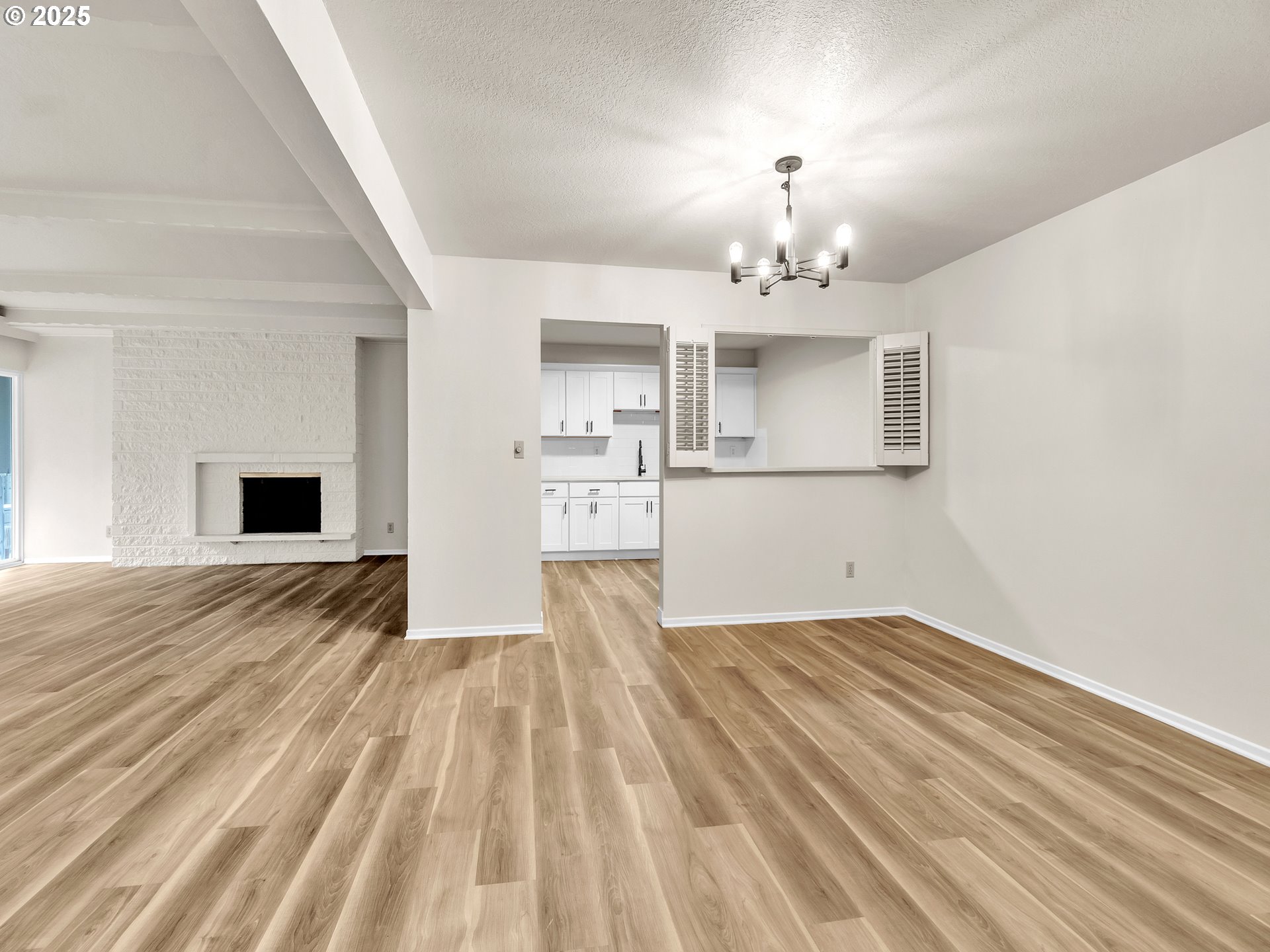4460 Southwest Scholls Ferry Road, Unit 24 Portland, OR 97225 - Photo 11 of 35 Gallery Image 11