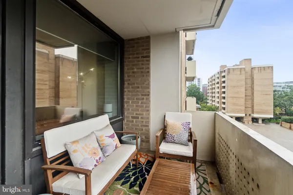 $2,200 | 429 N Street Southwest, Unit S401, Washington, DC 20024