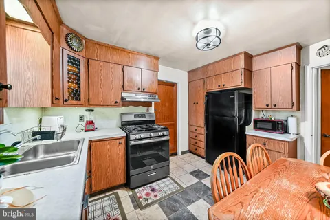 $469,900 | 253 North Guernsey Road, West Grove, PA 19390
