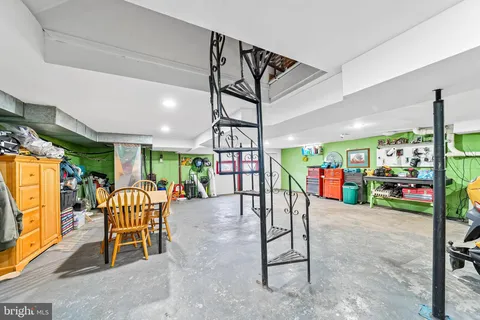 $469,900 | 253 North Guernsey Road, West Grove, PA 19390