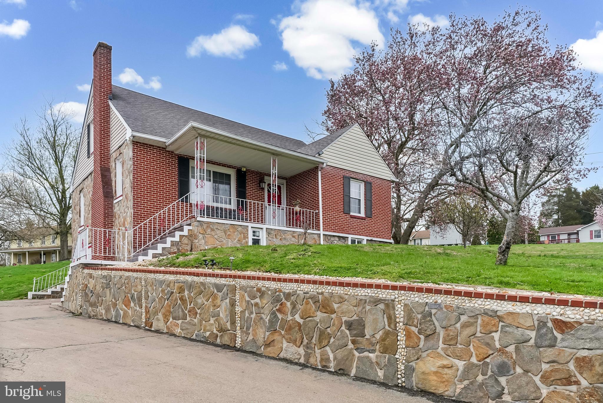 253 North Guernsey Road West Grove, PA 19390 - Photo 4 of 23