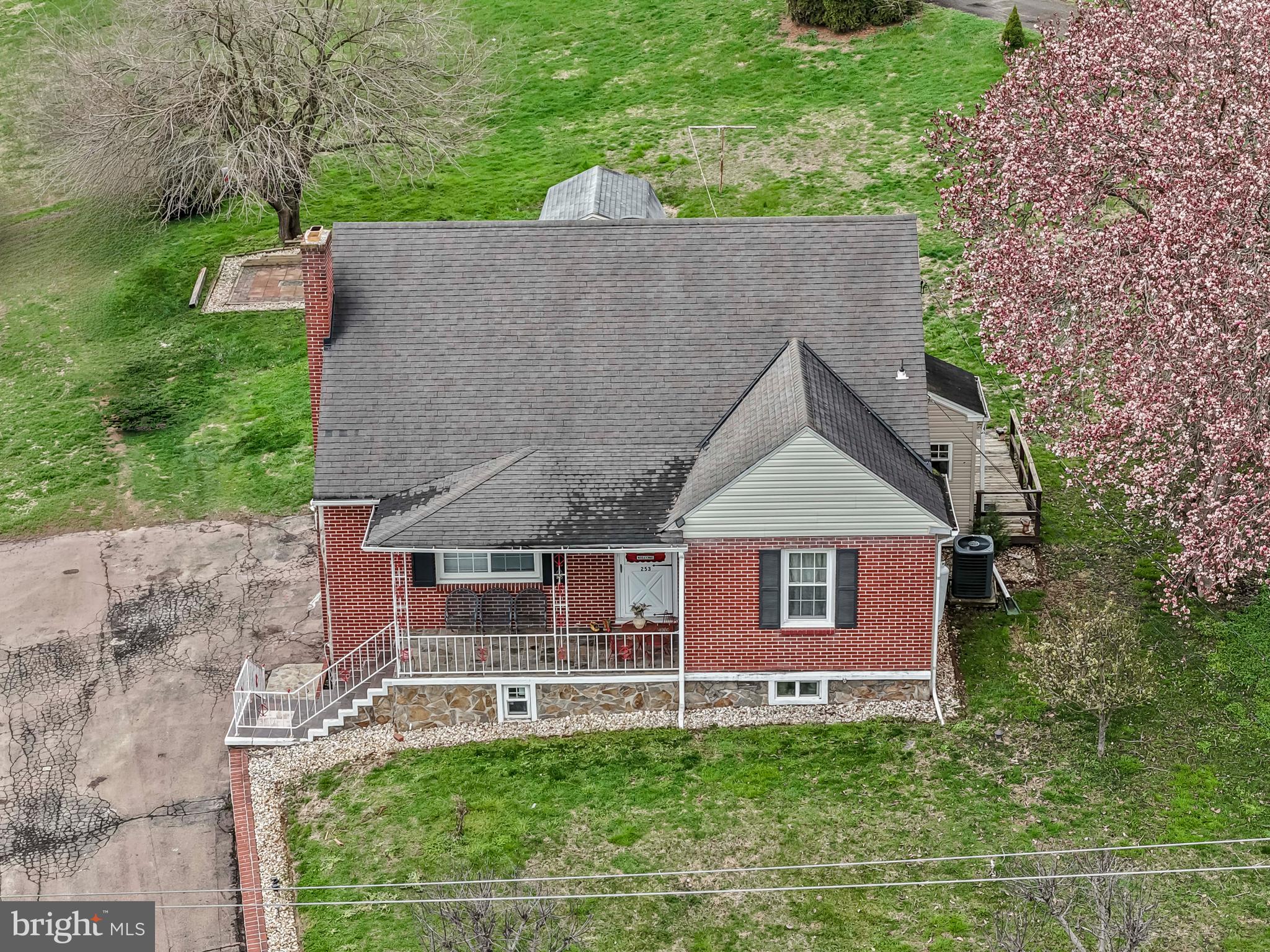 253 North Guernsey Road West Grove, PA 19390 - Photo 5 of 23