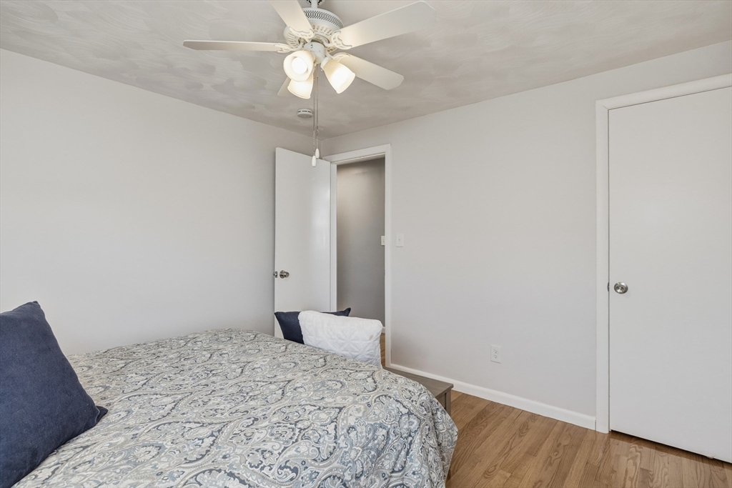 46 Lakevilla Avenue Springfield, MA 01109 - Photo 11 of 27