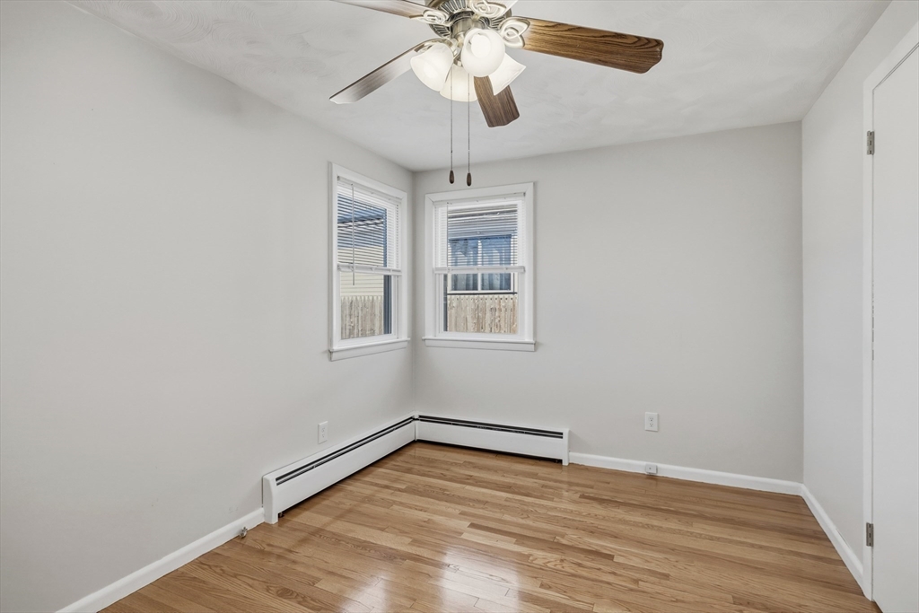 46 Lakevilla Avenue Springfield, MA 01109 - Photo 14 of 27