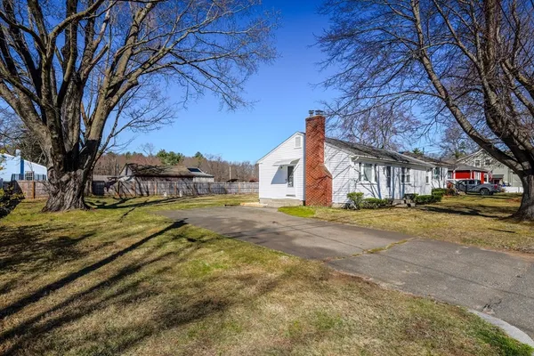 $285,000 | 46 Lakevilla Avenue, Springfield, MA 01109