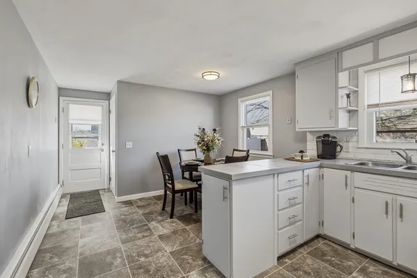 $285,000 | 46 Lakevilla Avenue, Springfield, MA 01109