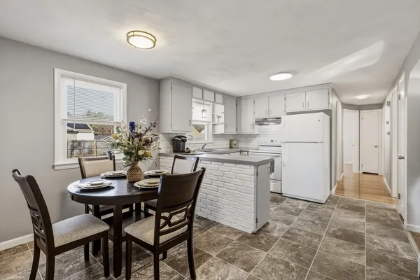 $285,000 | 46 Lakevilla Avenue, Springfield, MA 01109