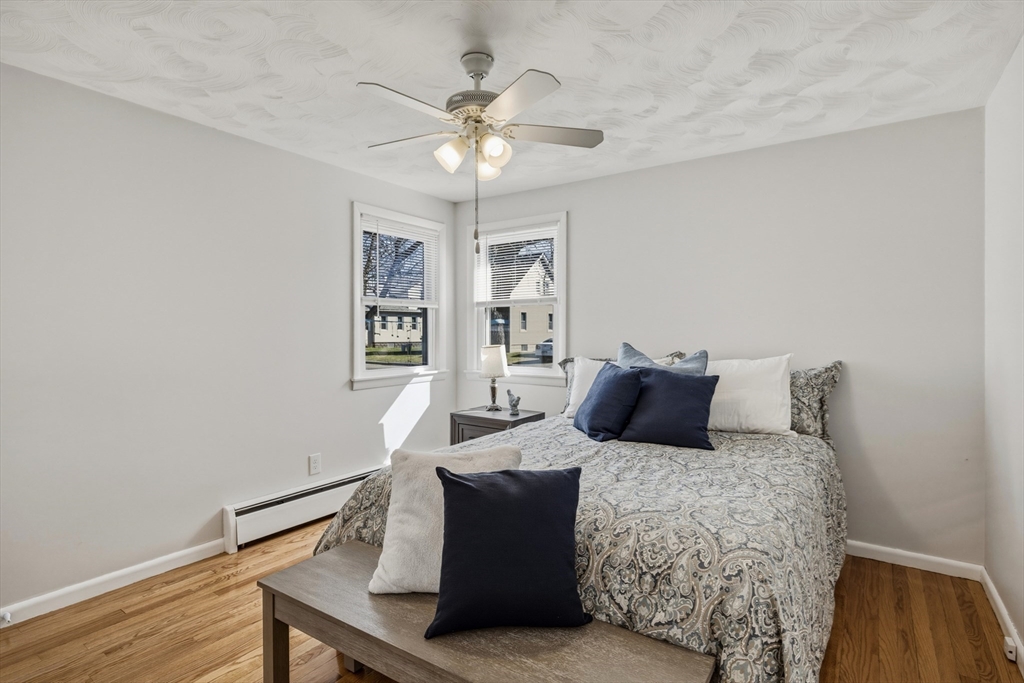 46 Lakevilla Avenue Springfield, MA 01109 - Photo 10 of 27