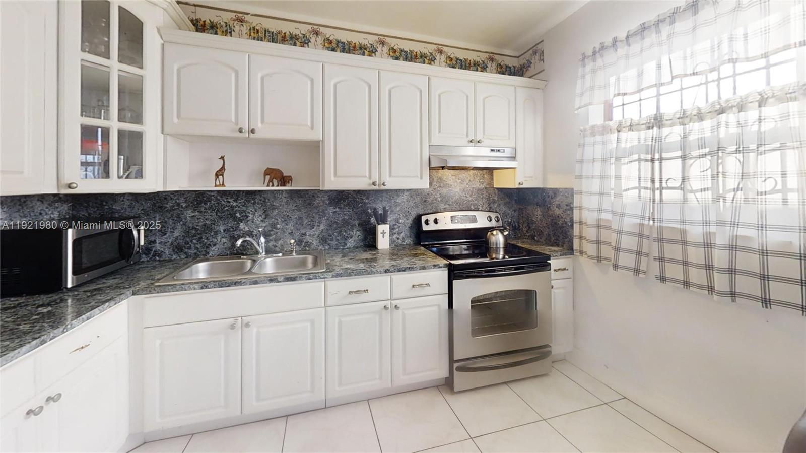 13040 Northwest 13th Avenue North Miami, FL 33167 - Photo 35 of 46