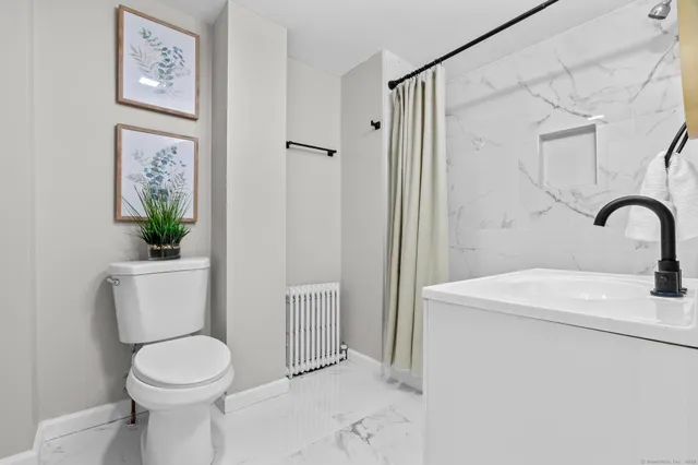 $549,900 | 72 Spencer Street, Suffield, CT 06078