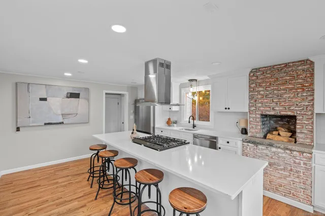 $549,900 | 72 Spencer Street, Suffield, CT 06078