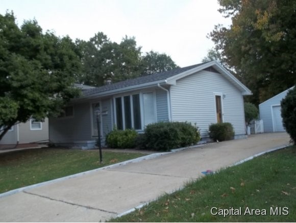 2720 Queensway Road Springfield, IL 62703 - Photo 16 of 24