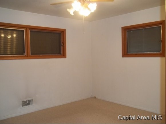 2720 Queensway Road Springfield, IL 62703 - Photo 8 of 24