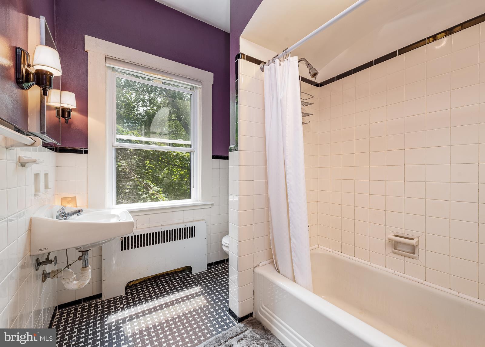 2609 Talbot Road Baltimore, MD 21216 - Photo 16 of 18 Bath