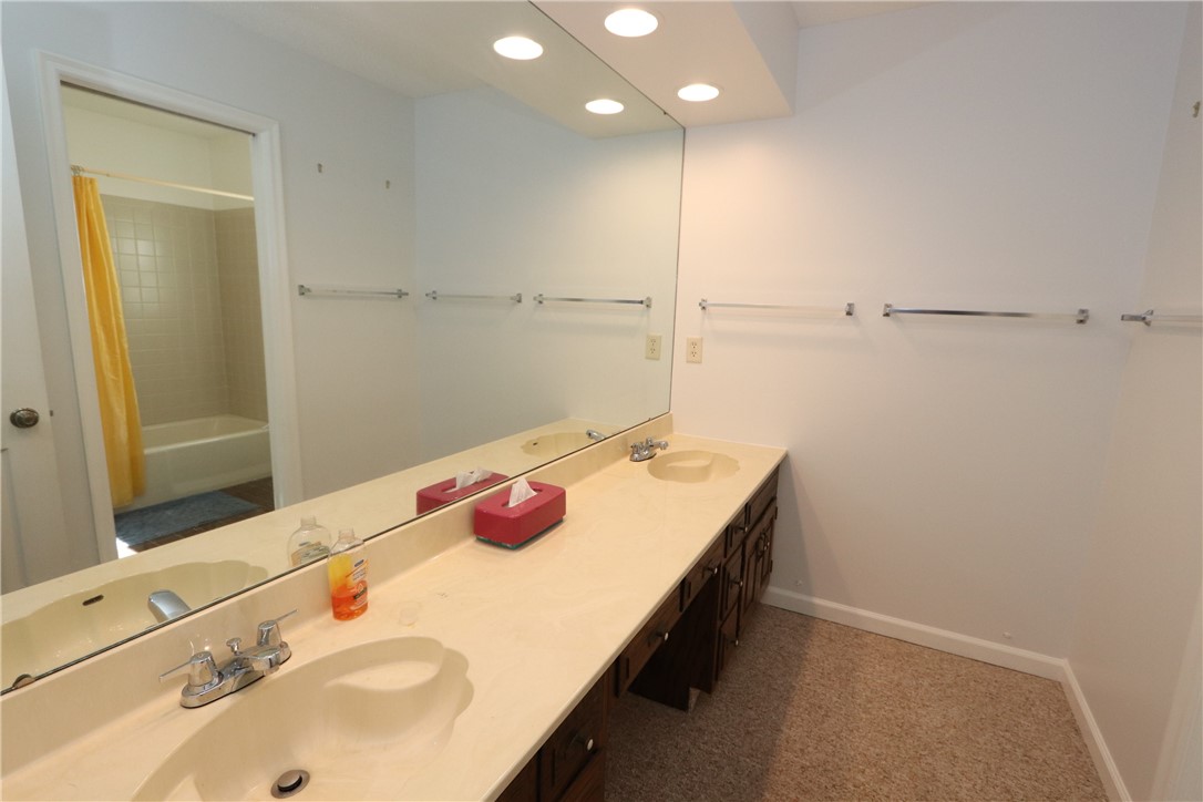 2536 Salem Road Charleston, IL 61920 - Photo 8 of 35 Gallery Image 8