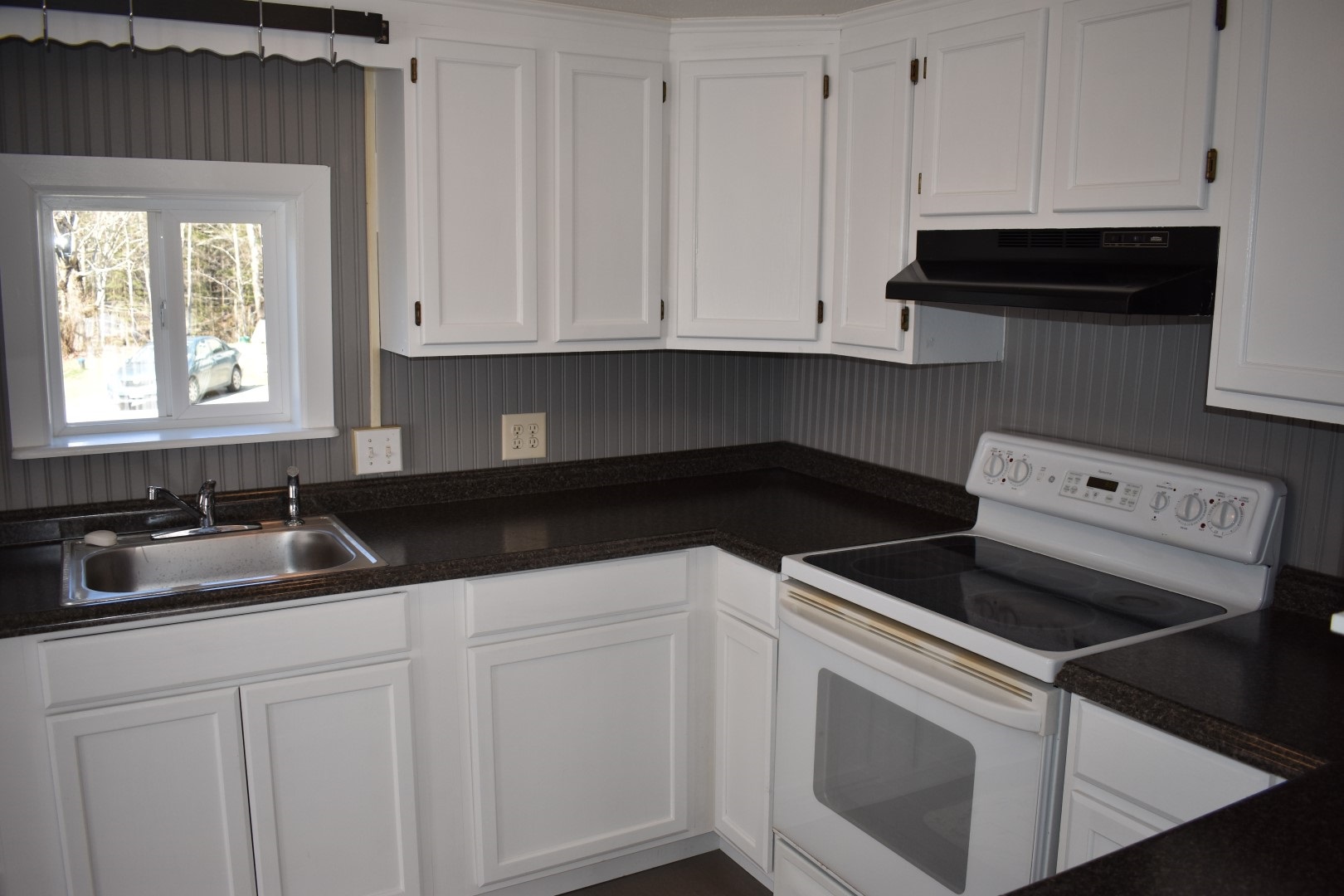 4 East Cemetery Road Orford, NH 03777 - Photo 5 of 29