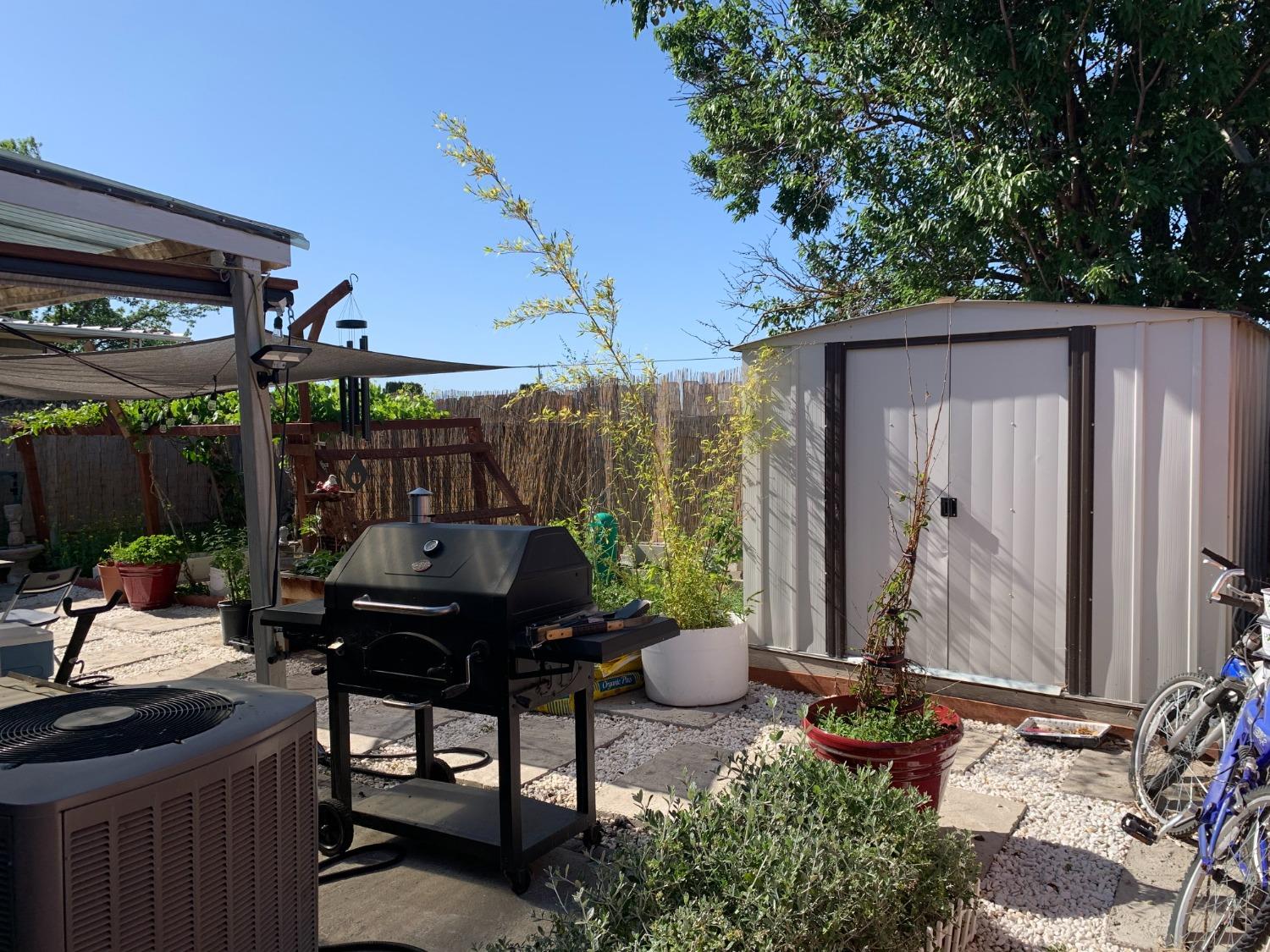 1624 South State Route 99 E Frontage Road, Unit 7 Manteca, CA 95336 - Photo 8 of 12 a view of outdoor space yard and patio