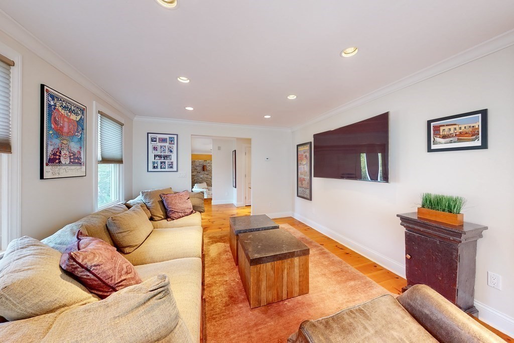 12 Hospital Road Medfield, MA 02052 - Photo 17 of 41 Gallery Image 17