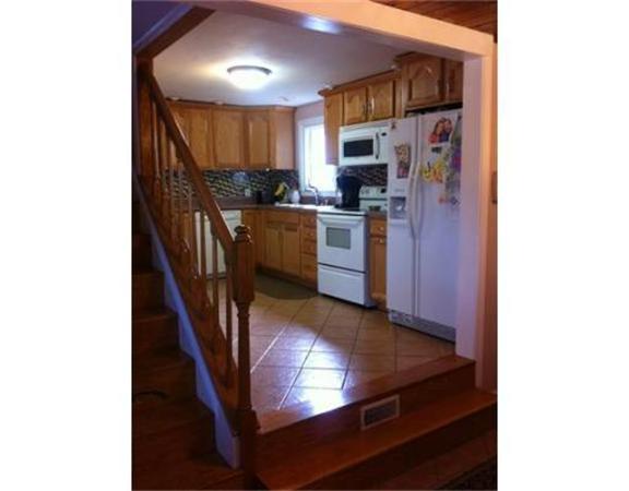 15 Ross Street Springfield, MA 01151 - Photo 10 of 30 Gallery Image 10