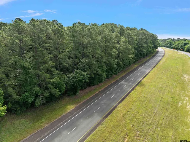 a view of a lake and outdoor space