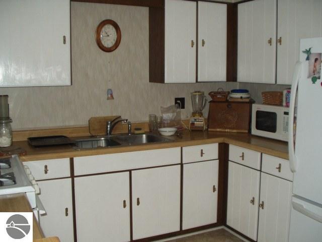 2022 Haaland Road Traverse City, MI 49686 - Photo 8 of 13 1727028-7.JPG