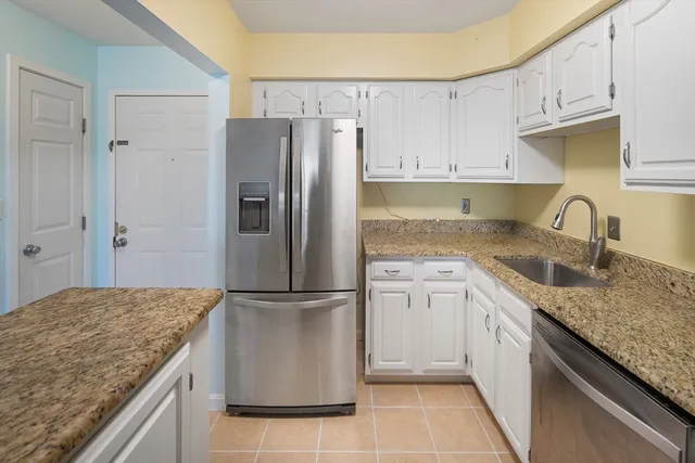 $3,000 | 4975 Washington Street, Unit 311, Boston, MA 02132