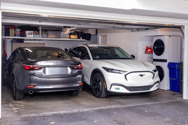 a view of a tennis court