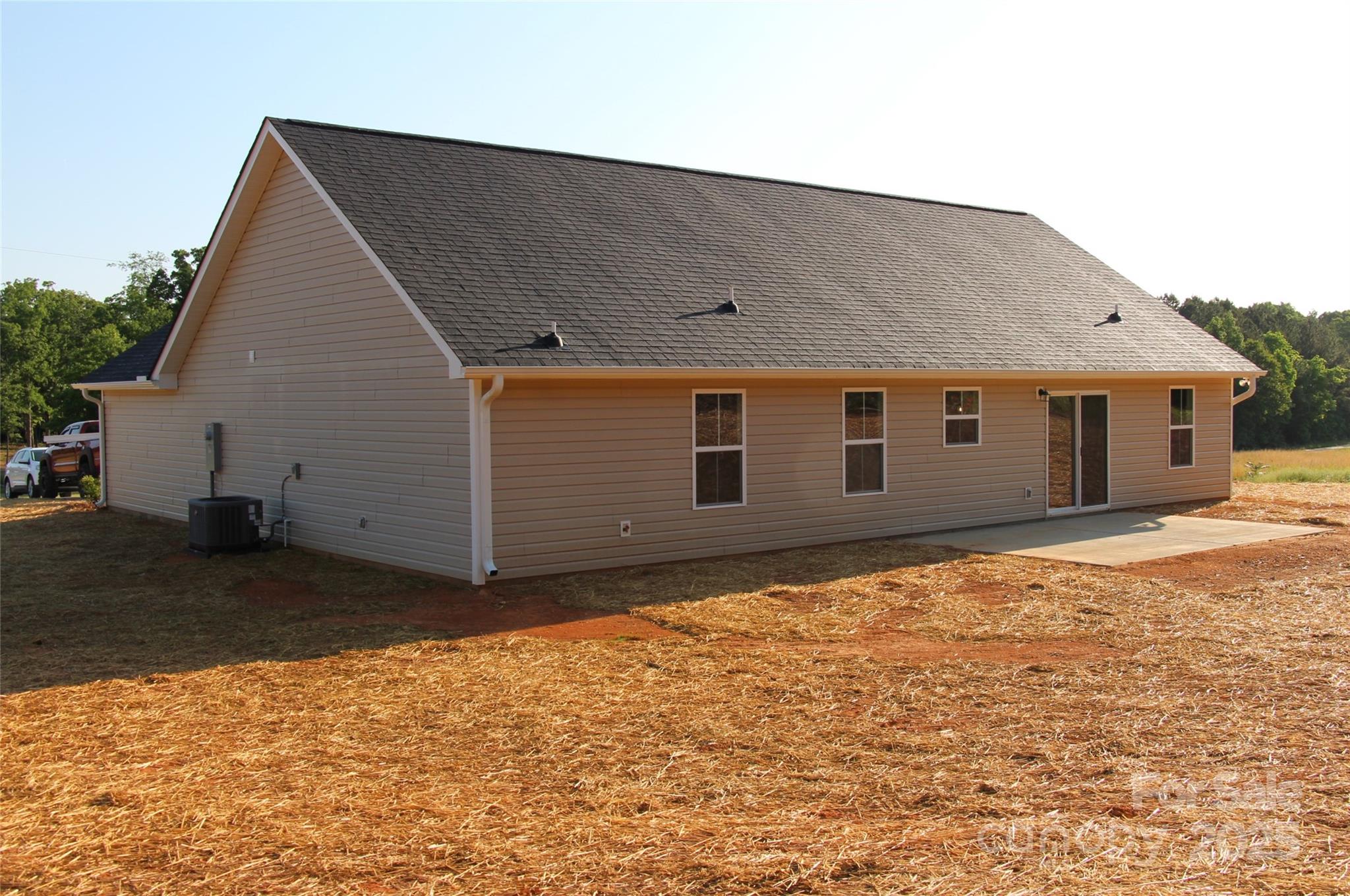 4304 Fletcher Funderburk Road Lancaster, SC 29720 - Photo 3 of 18 a backyard of a house