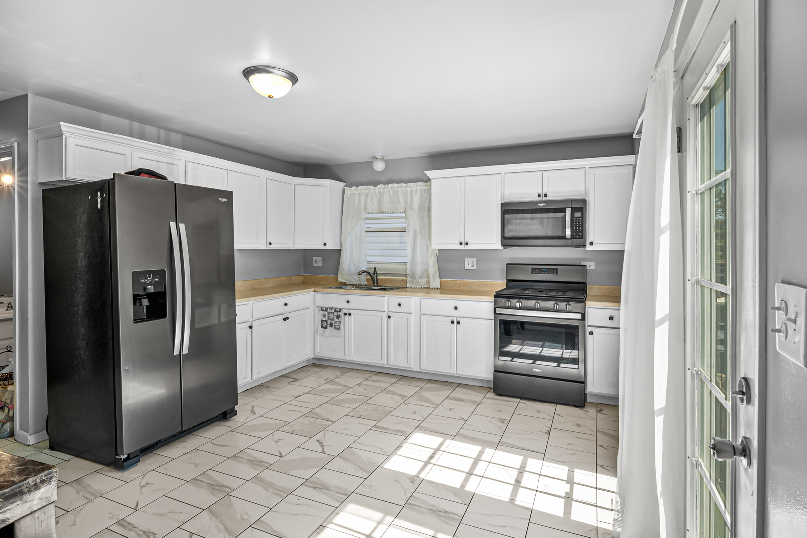 4049 West Crystal Street Chicago, IL 60651 - Photo 10 of 22