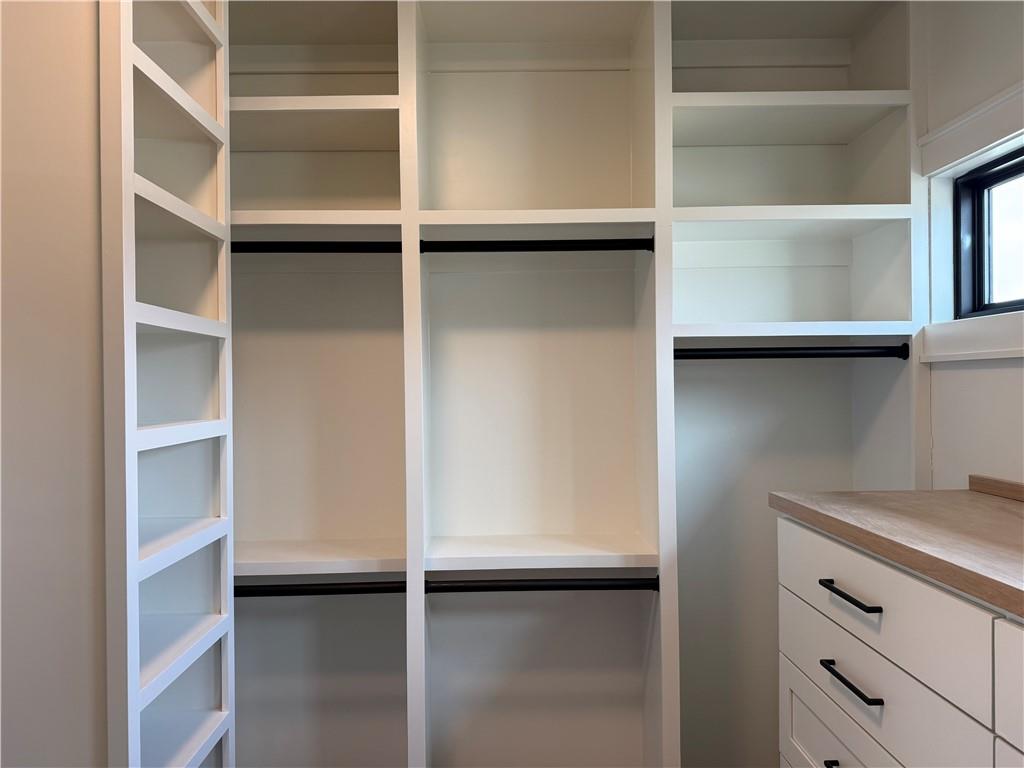 8020 Round Prairie Street Shawnee, KS 66218 - Photo 49 of 69