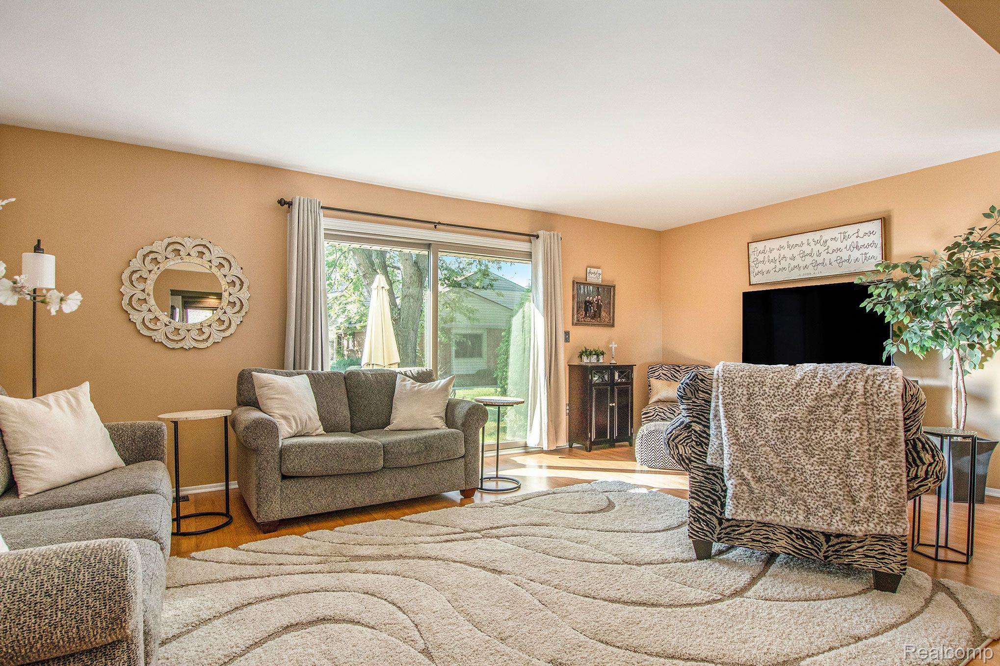 3908 Old Creek Road Troy, MI 48084 - Photo 5 of 12 Gallery Image 5