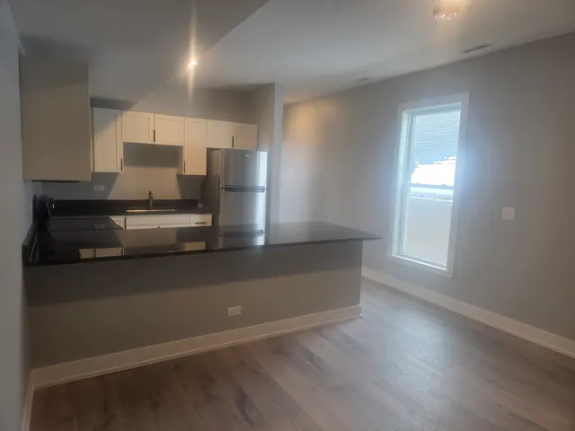 $1,000 | 1 Main Street, Unit 2, Union, IL 60180