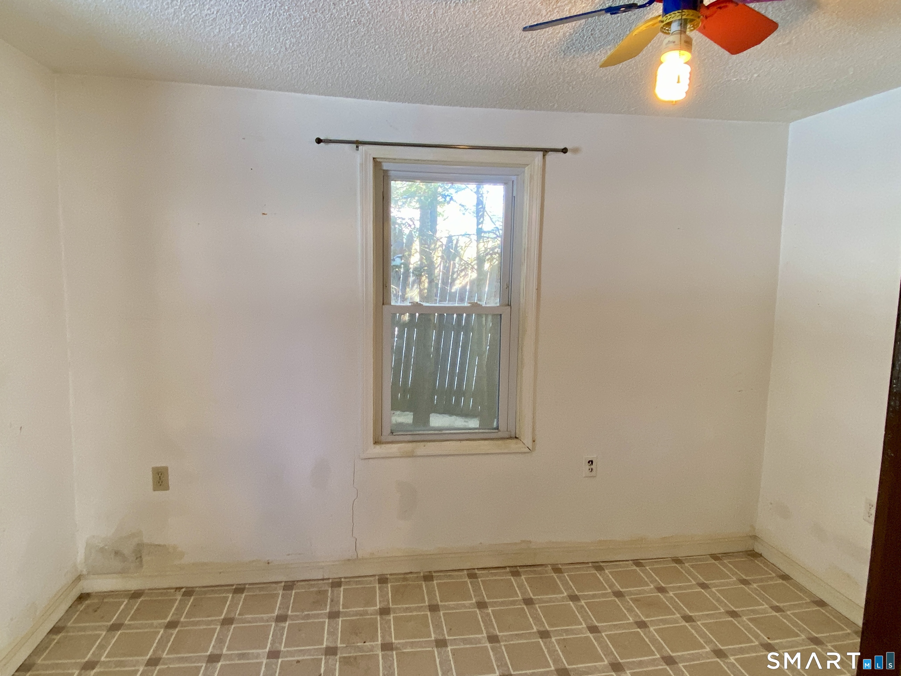 11 Wrightson Drive Thompson, CT 06277 - Photo 20 of 35 Bedroom