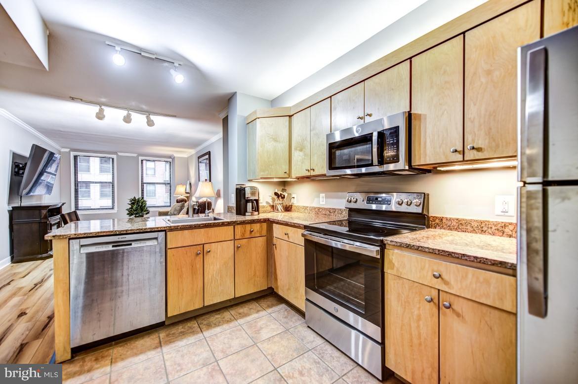 616 E Street Northwest, Unit 809 Washington, DC 20004 - Photo 11 of 31