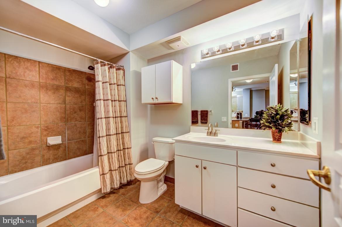 616 E Street Northwest, Unit 809 Washington, DC 20004 - Photo 17 of 31
