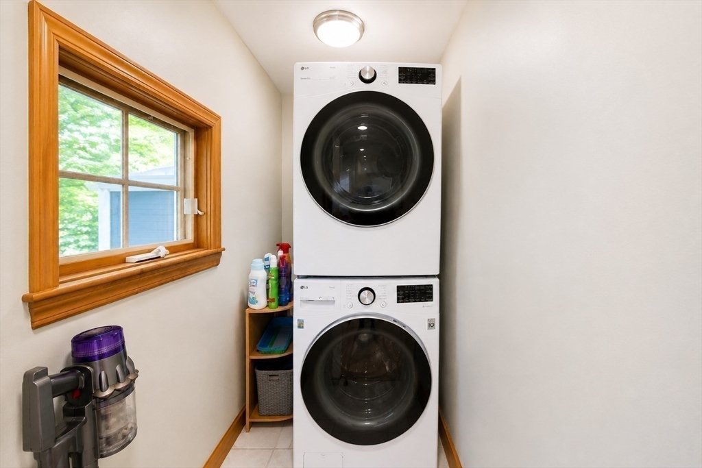 96 Wompatuck Road Hingham, MA 02043 - Photo 9 of 26