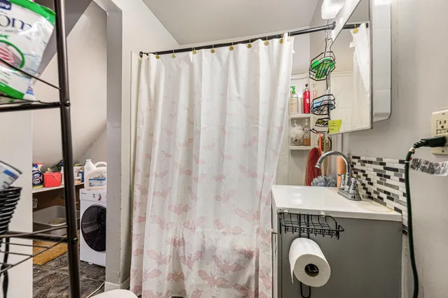 $155,000 | 611 West North Street, Kalamazoo, MI 49007