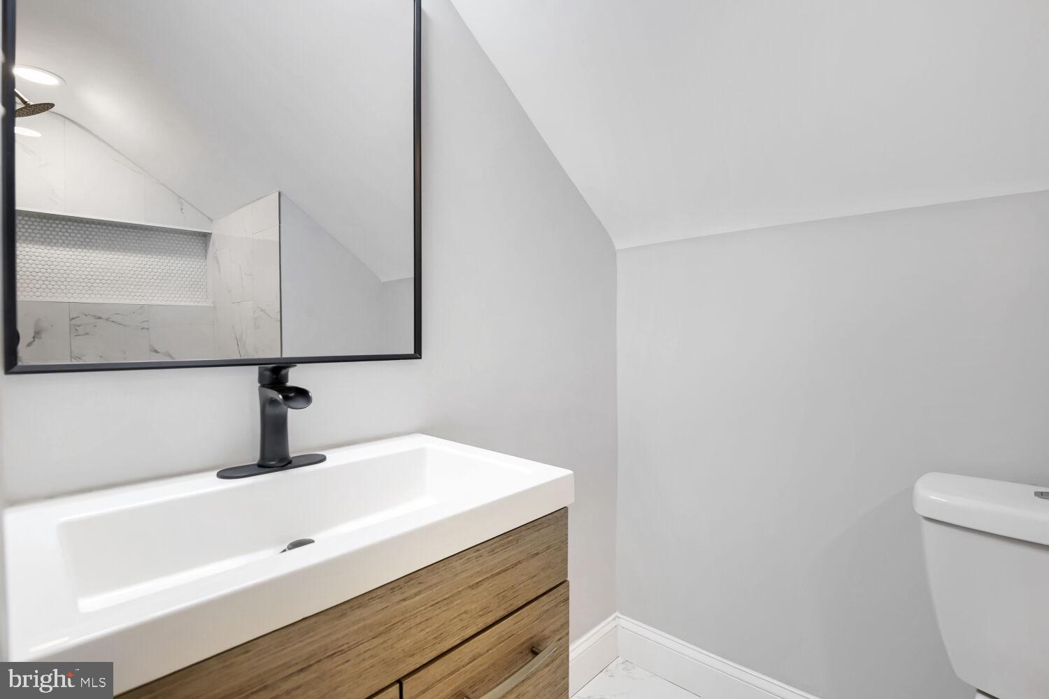 4912 Ridge Road Baltimore, MD 21237 - Photo 21 of 36 Bathroom