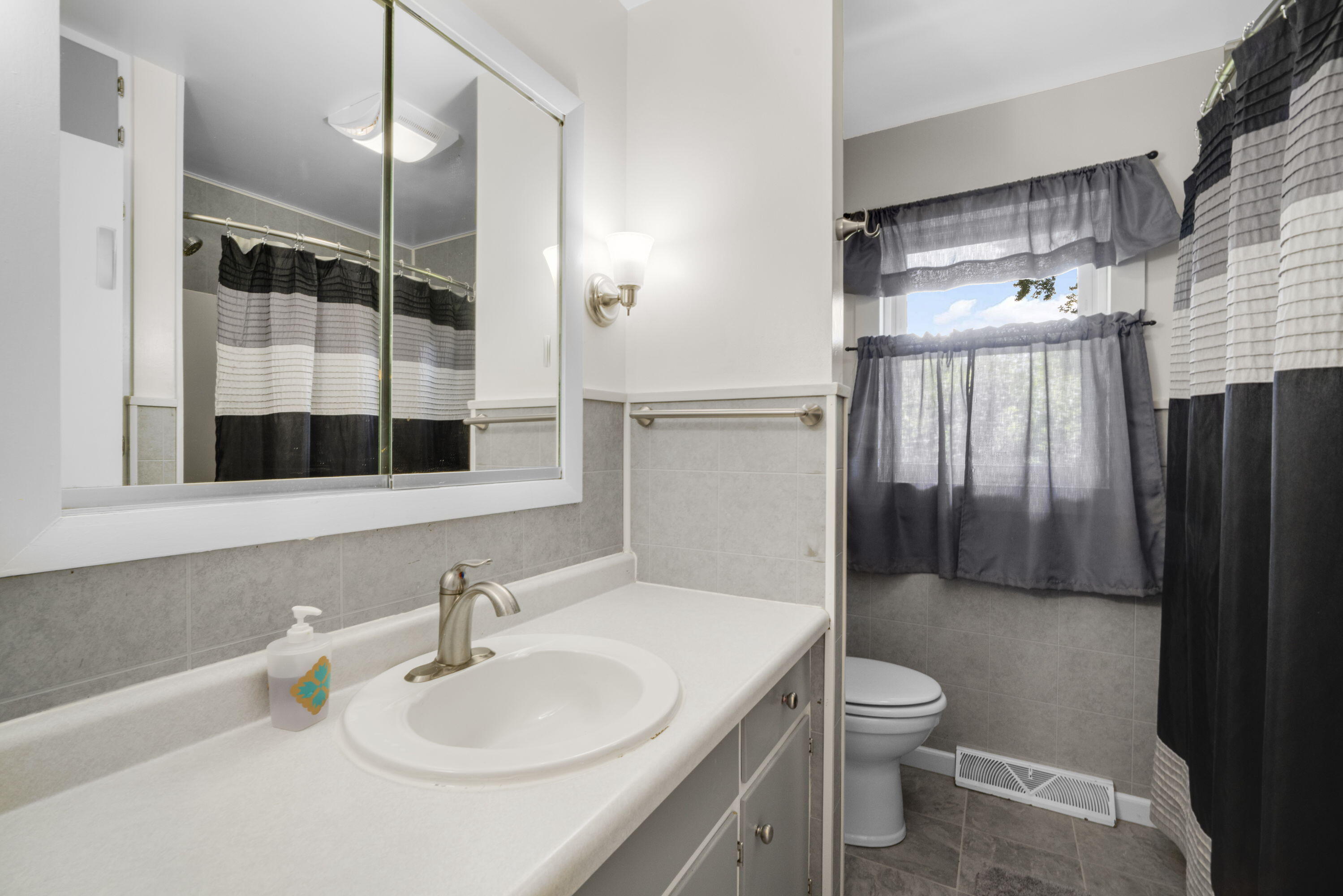 N3486 Guenther Road Waupun, WI 53963 - Photo 12 of 29 Bathroom