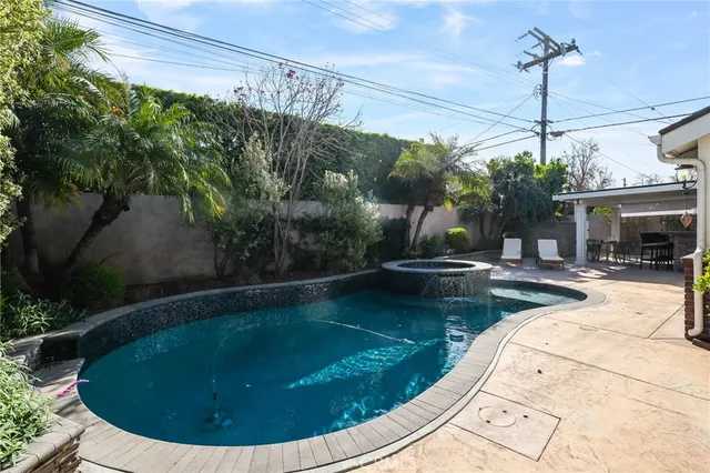 $2,799,000 | 3092 Copa De Oro Drive, Rossmoor, CA 90720