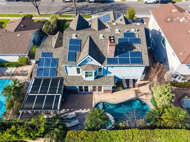 $2,799,000 | 3092 Copa De Oro Drive, Rossmoor, CA 90720