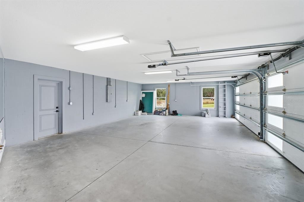 18459 Southwest 66th Loop Dunnellon, FL 34432 - Photo 28 of 41 a view of empty room