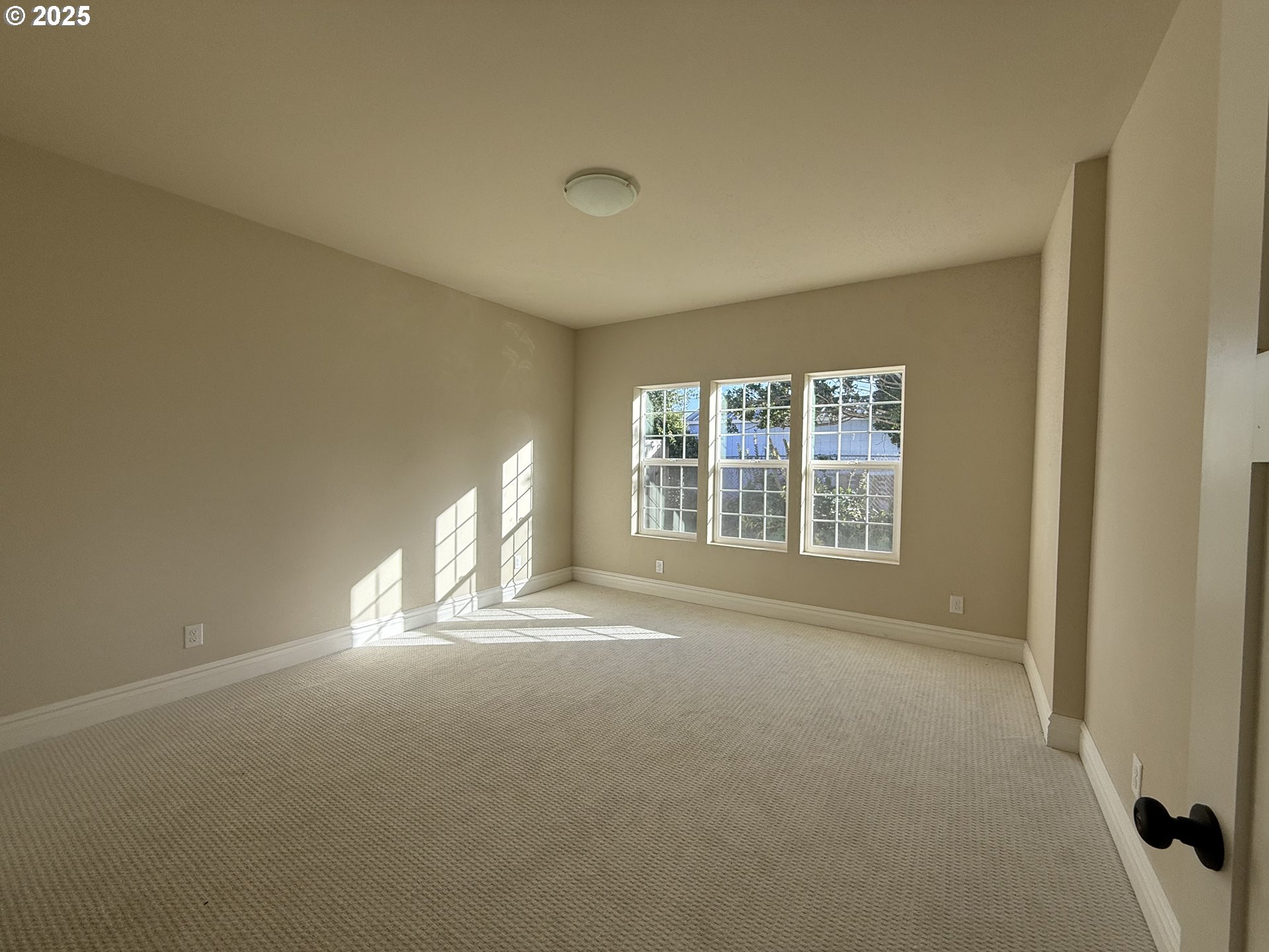 557 11th Street Port Orford, OR 97465 - Photo 11 of 18 Primary Bedroom