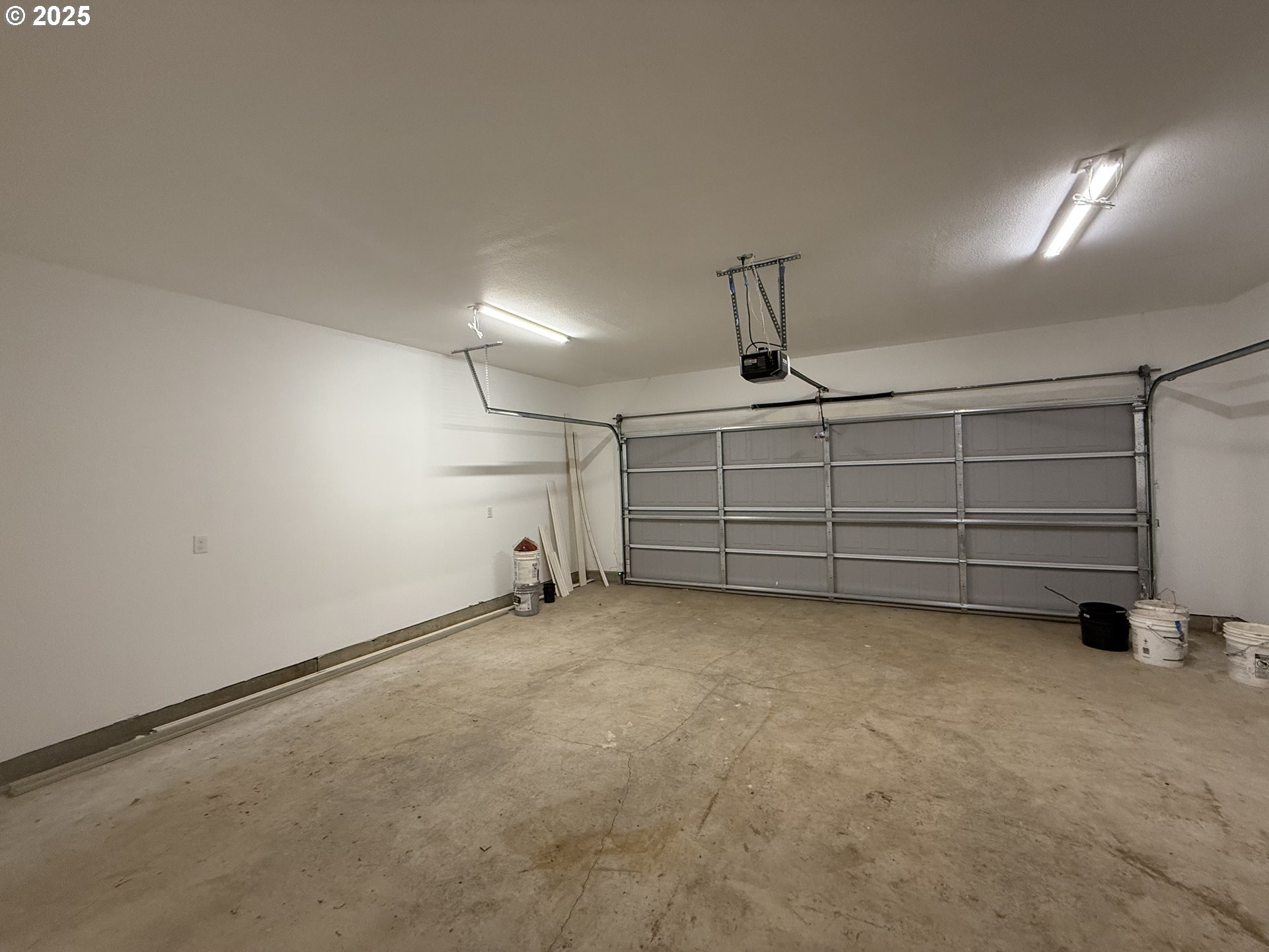 557 11th Street Port Orford, OR 97465 - Photo 16 of 18 Garage