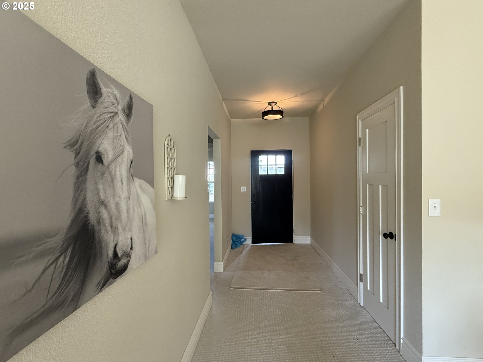 557 11th Street Port Orford, OR 97465 - Photo 6 of 18 Entrance/Foyer