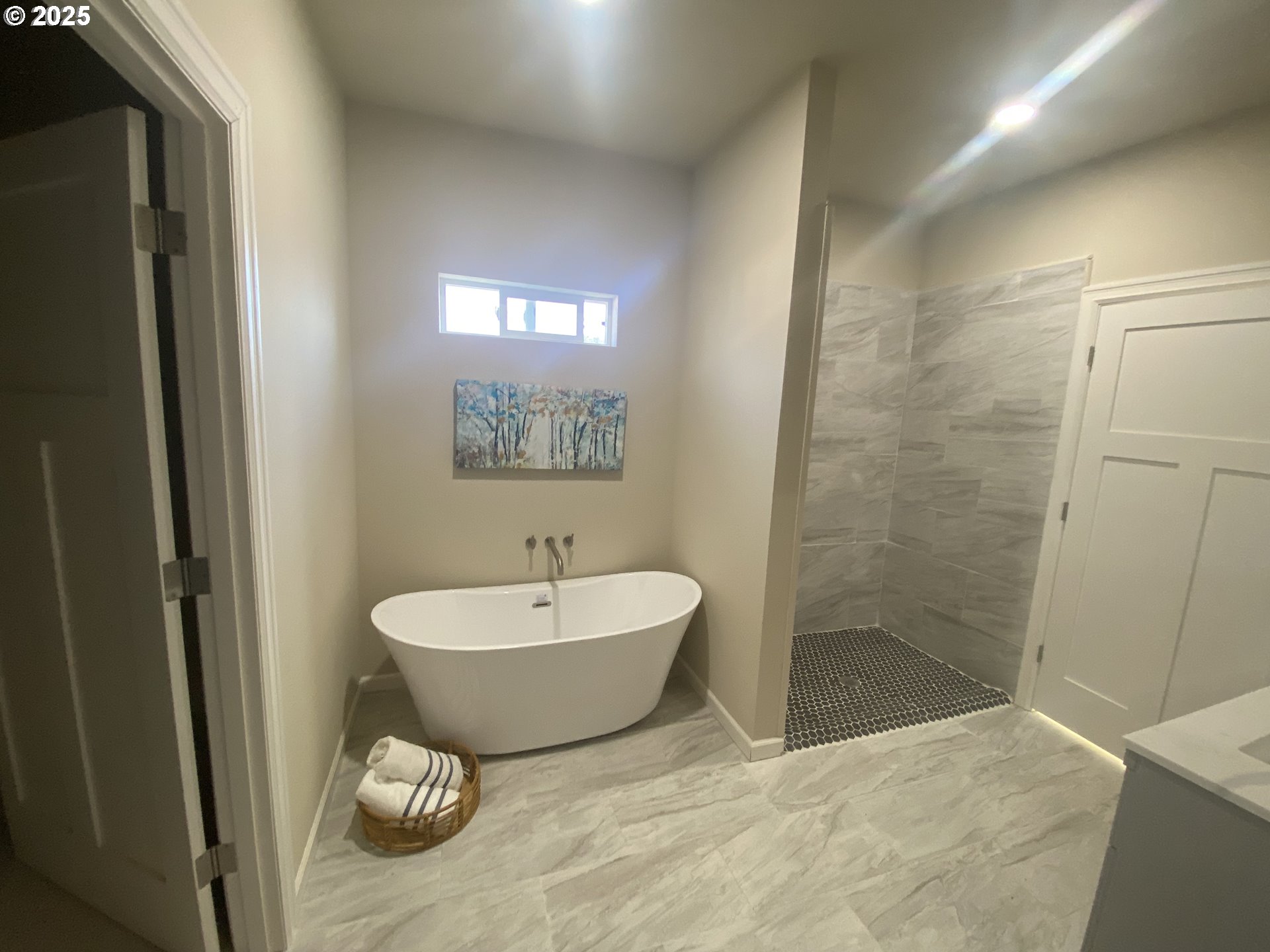 557 11th Street Port Orford, OR 97465 - Photo 8 of 18 En Suite Bathroom