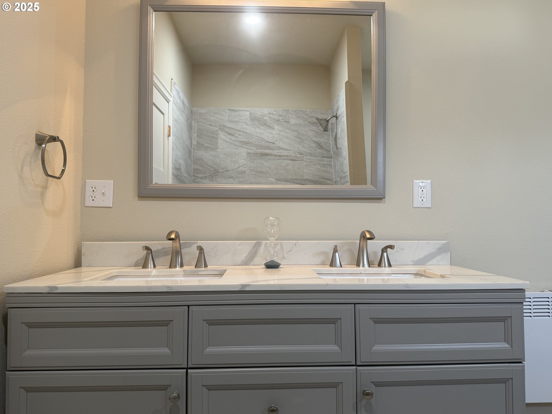 557 11th Street Port Orford, OR 97465 - Photo 10 of 18 En Suite Bathroom